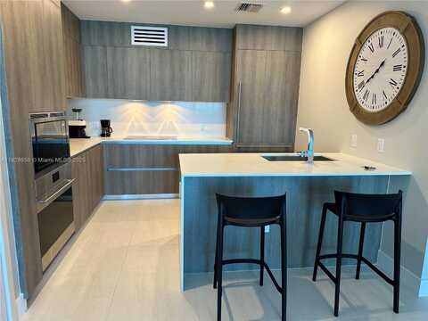 17550 Collins Ave, Sunny Isles Beach, FL 33160
