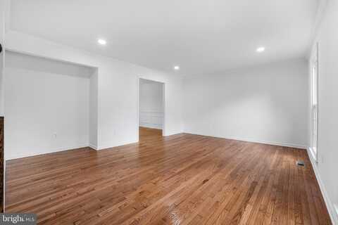 8007 SANDBURG COURT, DUNN LORING, VA 22027