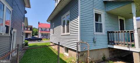 727 S GRAND STREET, LEWISTOWN, PA 17044