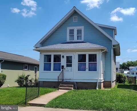 727 S GRAND STREET, LEWISTOWN, PA 17044