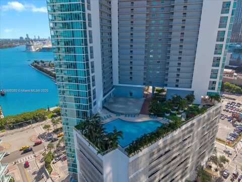 888 Biscayne Blvd, Miami, FL 33132