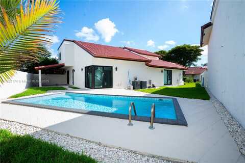 10433 SW 118th Ct, Miami, FL 33186