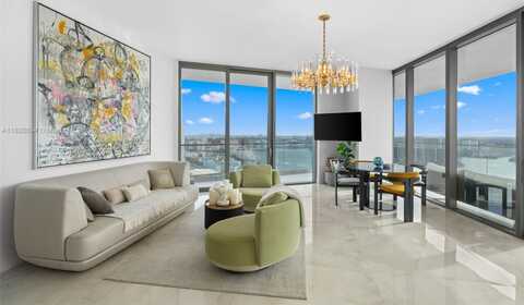 18975 Collins Ave, Sunny Isles Beach, FL 33160