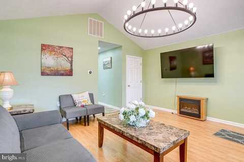 4 BRUMBACK AVENUE, LURAY, VA 22835