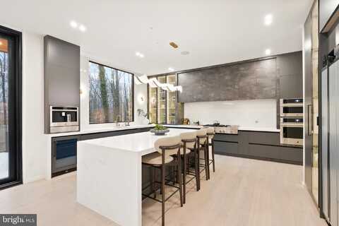 2745 N RADFORD STREET, ARLINGTON, VA 22207