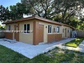 1740 NE 148th St, Miami, FL 33181