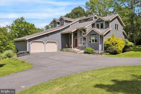 6 SADOWSKI DRIVE, READING, PA 19606