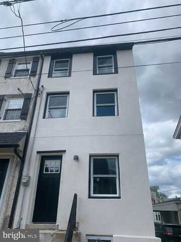 204 FORD STREET, CONSHOHOCKEN, PA 19428