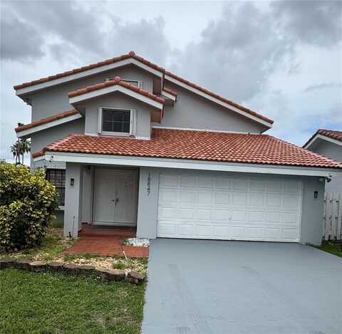 18847 NW 82nd Pl, Hialeah, FL 33015