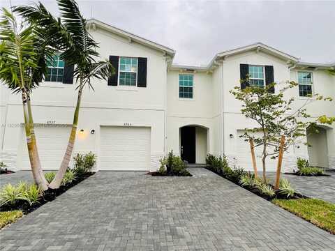 6935 Harbours Edge Ave, Lake Worth, FL 33467