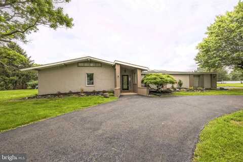 6 WHITEWOOD DRIVE, TRENTON, NJ 08628