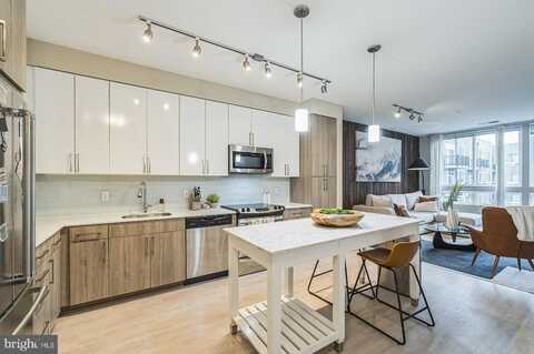 145 RIVERHAVEN, National, MD 20745