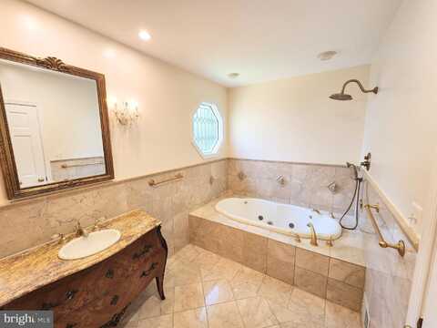4224 VAN NESS STREET NW, WASHINGTON, DC 20016