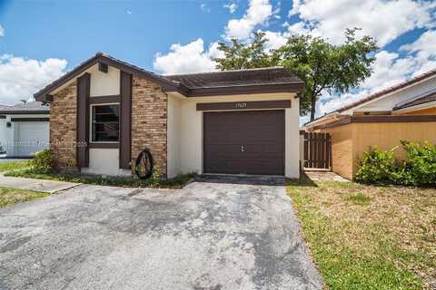 17625 NW 62nd Ct, Hialeah, FL 33015