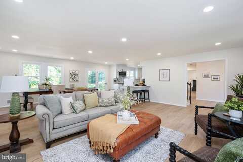 10548 KNOLLWOOD DRIVE, MANASSAS, VA 20111