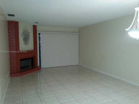 200 Crosswinds Dr, Green Acres, FL 33413