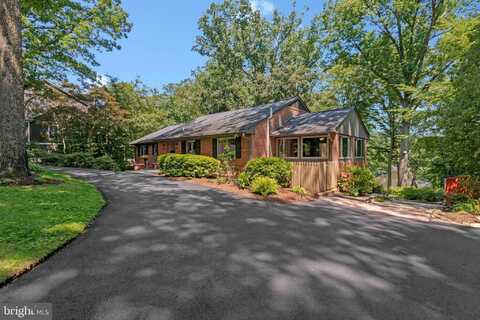 6320 CROSSWOODS CIRCLE, FALLS CHURCH, VA 22044