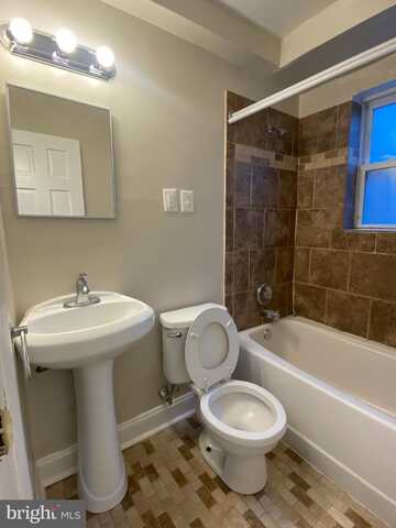 8611 FLOWER AVENUE, TAKOMA PARK, MD 20912