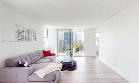 16570 NE 26th Ave, North Miami Beach, FL 33160