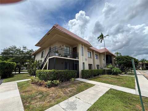 310 LAKEVIEW DR, Weston, FL 33326