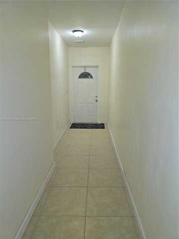 9200 SW 164th St, Palmetto Bay, FL 33157