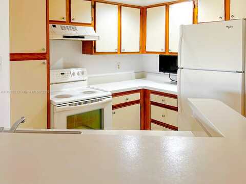 12400 Vista Isles Dr, Sunrise, FL 33325
