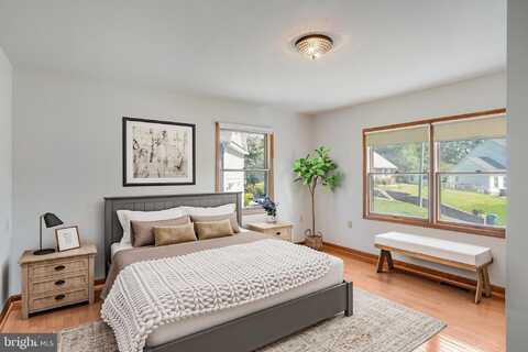 2052 ARCH DRIVE, FALLS CHURCH, VA 22043