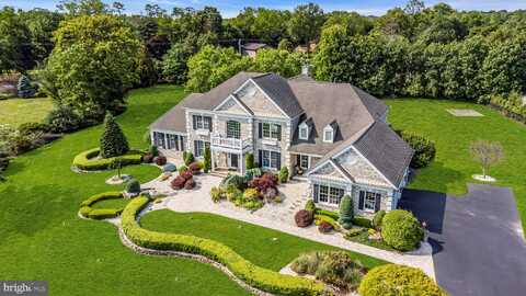 1 ETHAN DRIVE, FARMINGDALE, NJ 07727