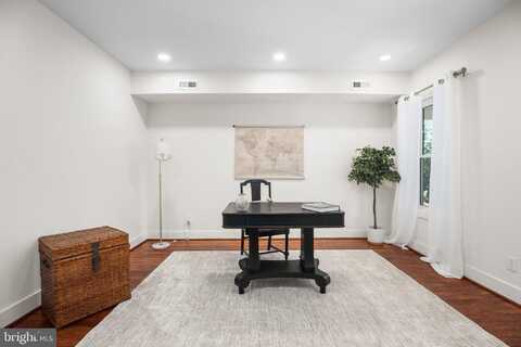 1606 CHARLES STREET, FREDERICKSBURG, VA 22401