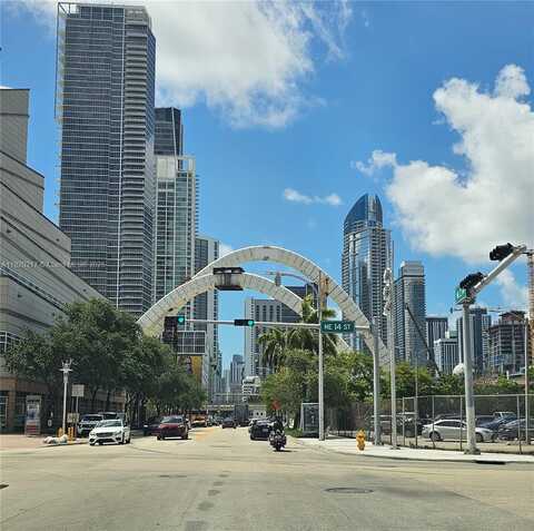 851 NE 1st Ave, Miami, FL 33132