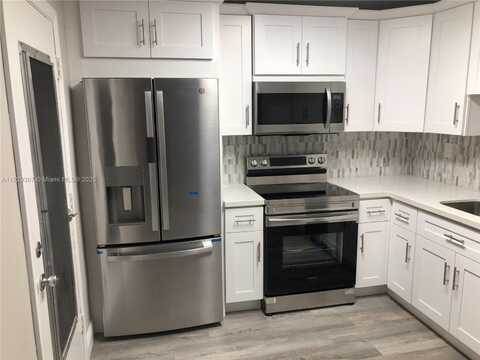 5425 SW 77th Ct, Miami, FL 33155