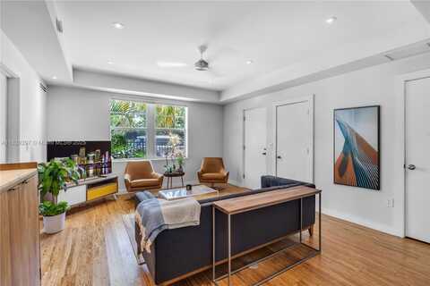 810 11th Street, Miami Beach, FL 33139
