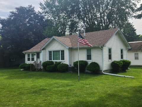 N1247 Highland Dr, Genoa City, WI 53128
