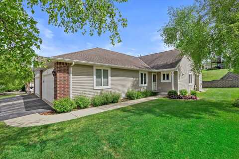 951 Algoma Dr, Port Washington, WI 53074