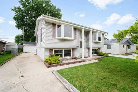 4229 S 90th St, Greenfield, WI 53228