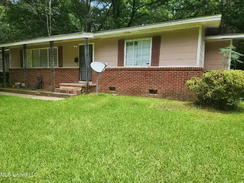 3052 Woodside Drive, Jackson, MS 39212