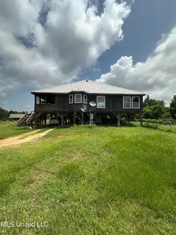4360 Thirty Fifth Street, Bay Saint Louis, MS 39520