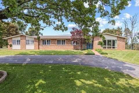 880 Old Smithville Hwy N, SPARTA, TN 38583