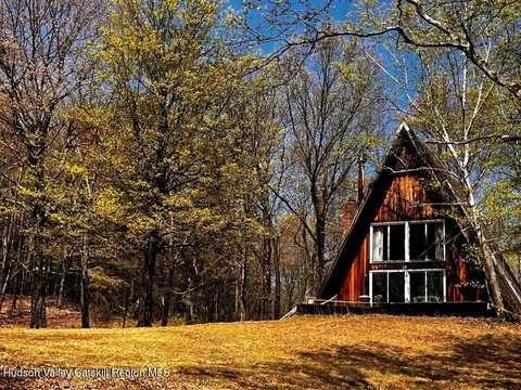 1104 Cold Spring Road, Milan, NY 12571