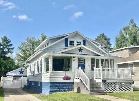 512 W E, Iron Mountain, MI 49801