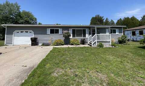 420 Center, Manistique, MI 49854