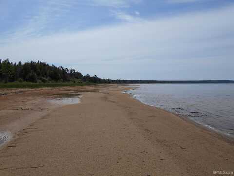 16167 US Highway 2, Cooks, MI 49817