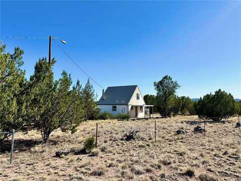 26915 W El Dorado Drive, Seligman, AZ 86337