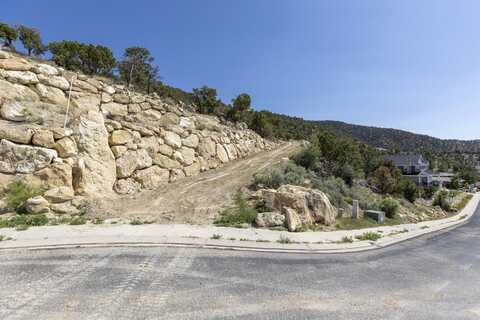 1960 N Mahogany CIR, Cedar City, UT 84721