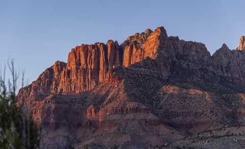 2566 Anasazi Way, Springdale, UT 84767