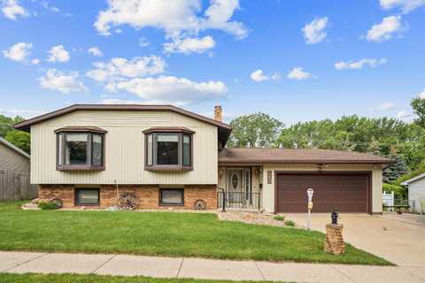 513 Barbara Drive, Cedar Falls, IA 50613