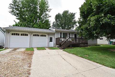 311 11th Ave. N.W., Independence, IA 50644