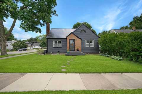 1556 Bertch Avenue, Waterloo, IA 50702