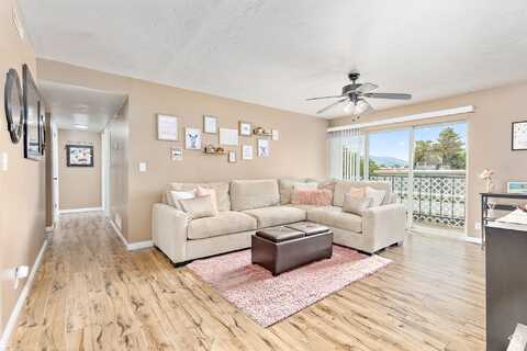 20 W LESTER S, Murray, UT 84107