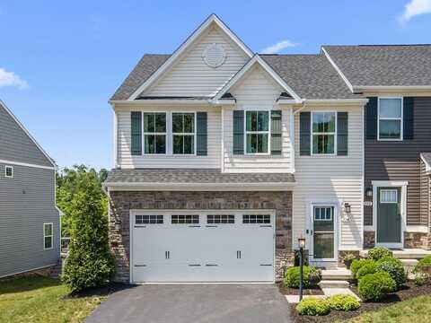 134 Black Oak Ln, Cecil, PA 15057
